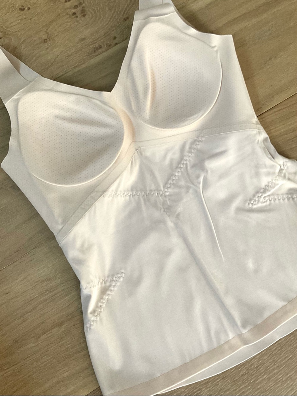 NWT Honeylove LiftWear Smoothing Tank Built-In Bra Shapewear Beige Snatched Med - Picture 6 of 16